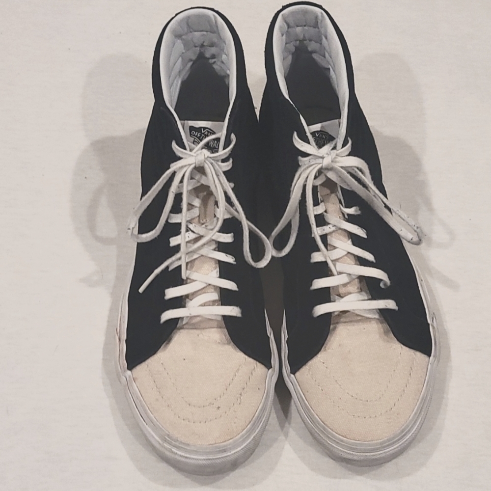 Men's Size 11 Van's Black with white sole Hightops